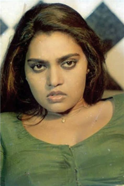 silk smitha nude|Silk smitha ilamaiyaana paiyan udan sex seiyum sex video